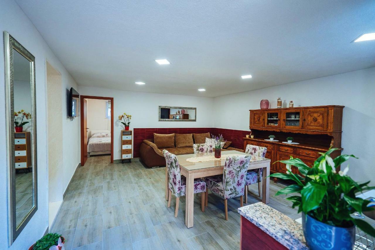 Apartman Kristina Apartment Split Exterior photo