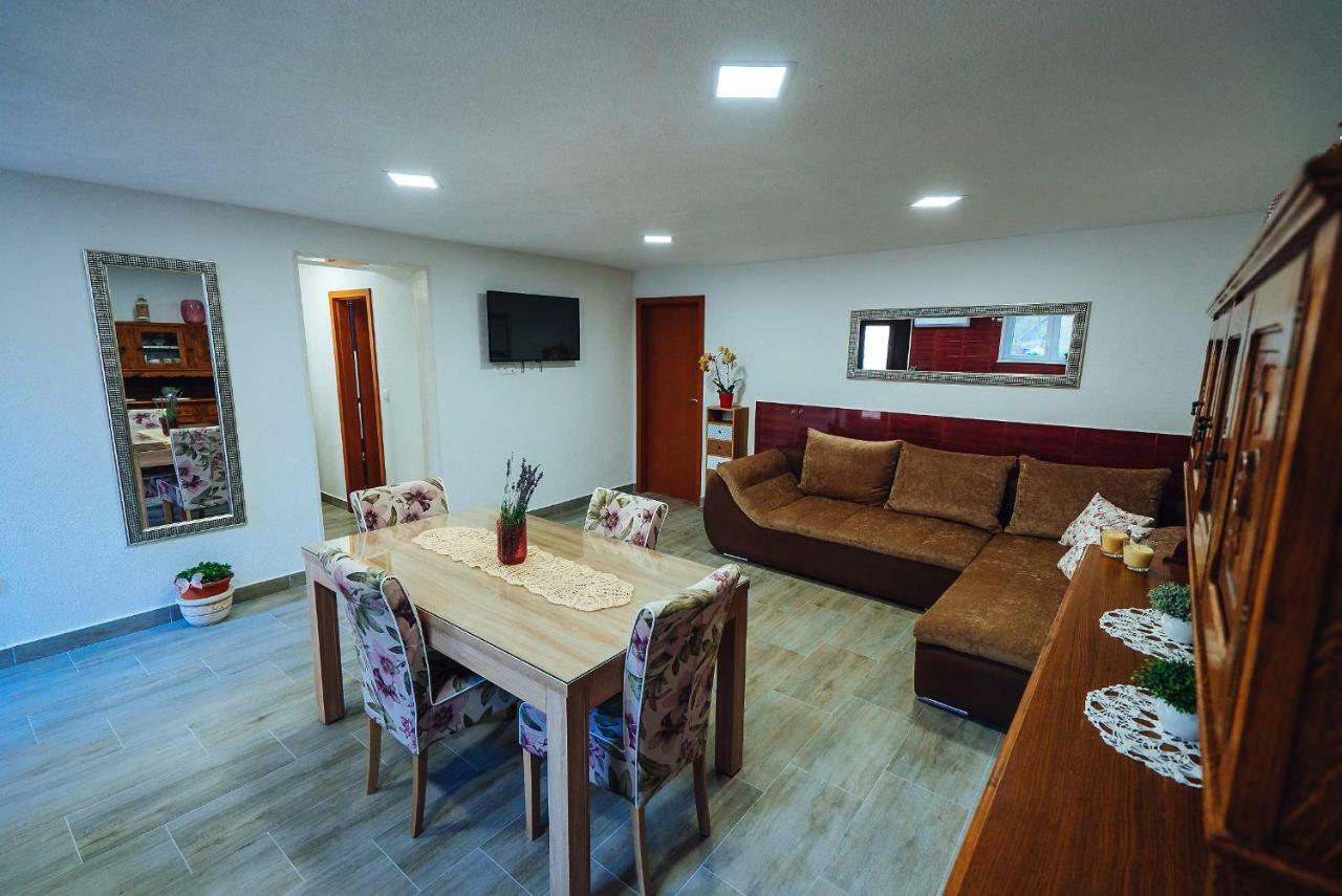 Apartman Kristina Apartment Split Exterior photo